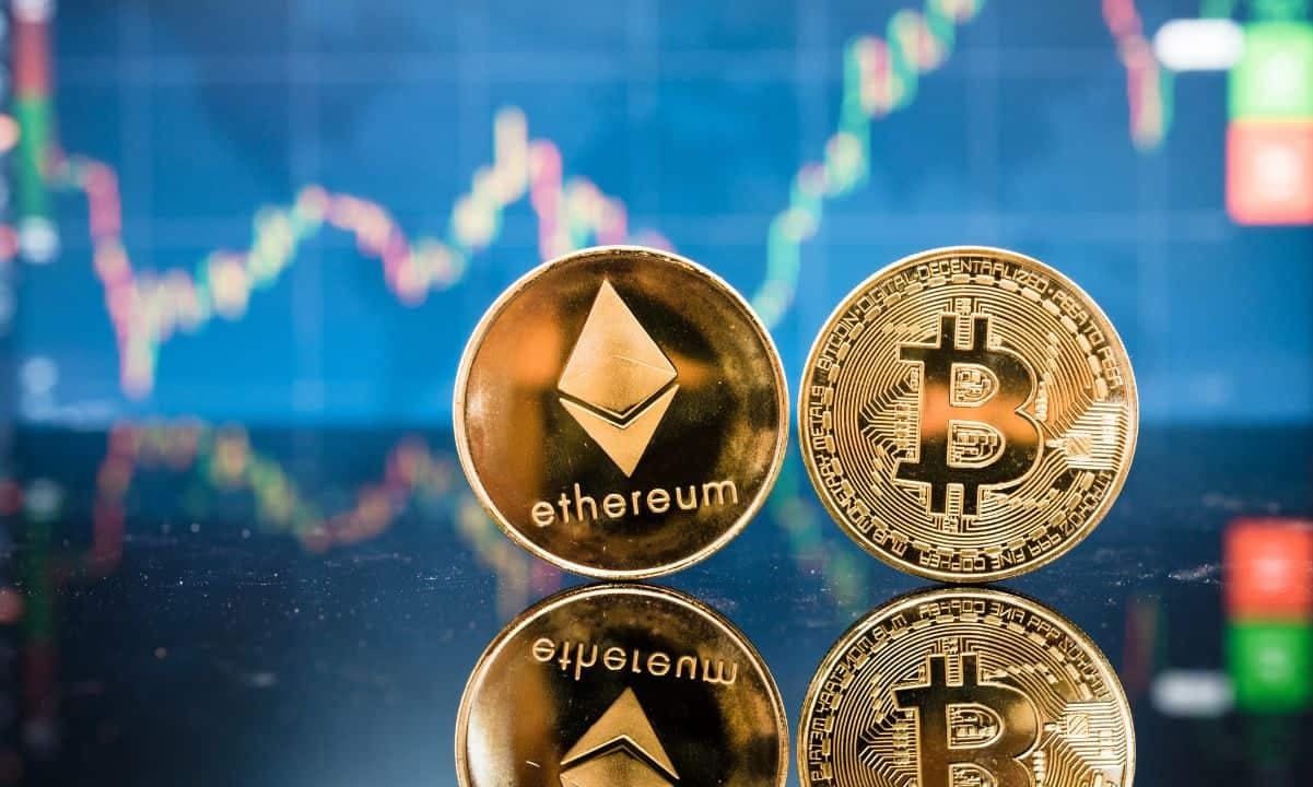 Crypto Funds Explode With $1.1B Weekly Surge as BTC, ETH, and XRP Lead Recovery